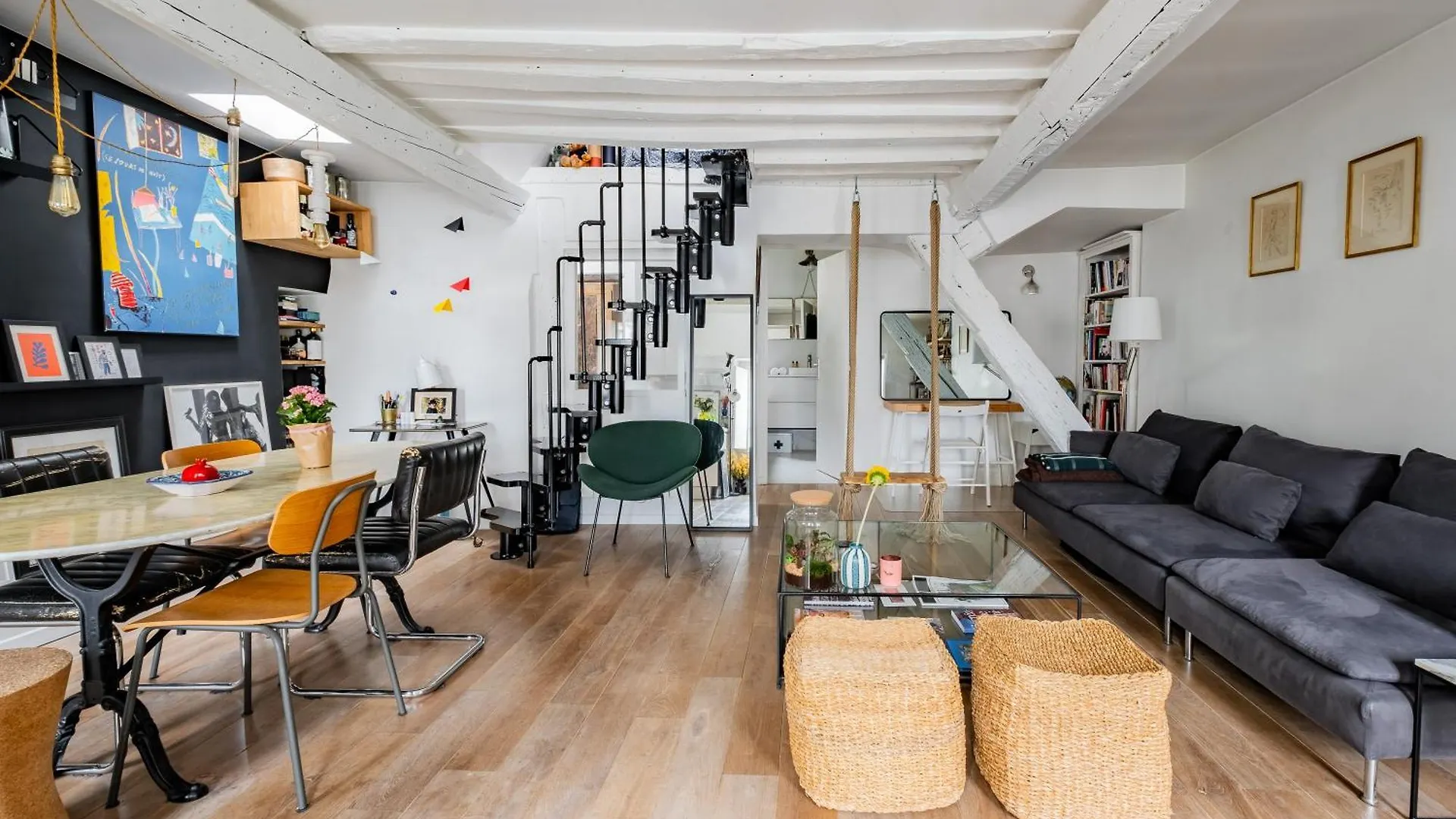 Veeve - Modern-chic Mezzanine *